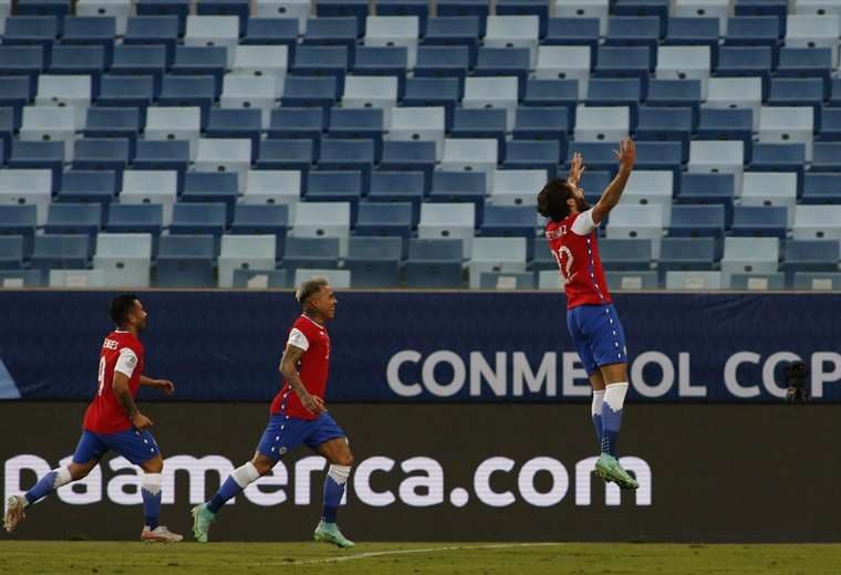 Chile protagoniza una victoria de altura ante una Bolivia casi eliminada