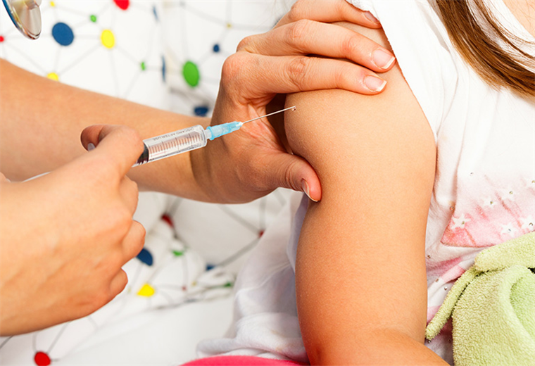 Hospital de Niños prevé "un respiro" con llegada de vacunas anticovid para menores de cinco años