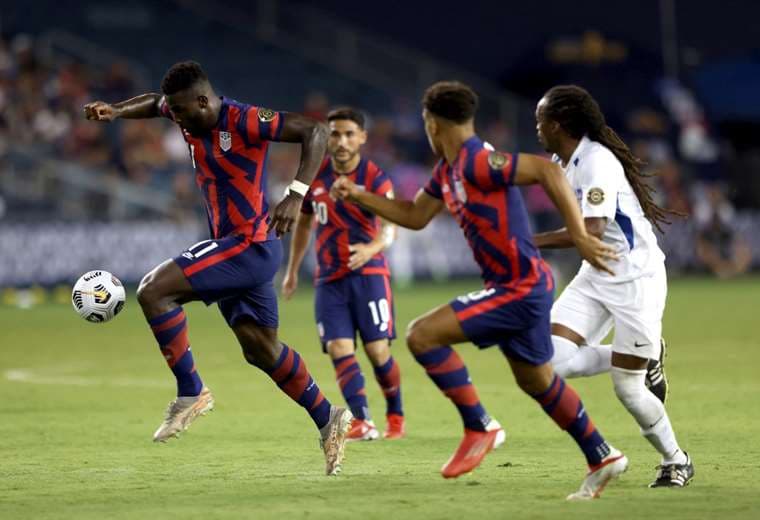 EEUU arrasa 6-1 a Martinica y avanza a cuartos de la Copa Oro