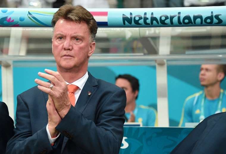 Van Gaal lesionado en la cadera, nuevo contratiempo para la 'Oranje' 