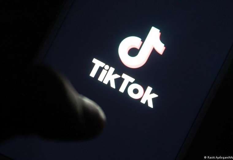 Países Bajos impone multa de casi $9 mil a TikTok