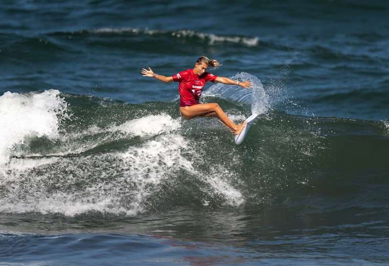 Turistas que traigan tablas de surf pagarían impuesto: ¿En qué consiste la propuesta?