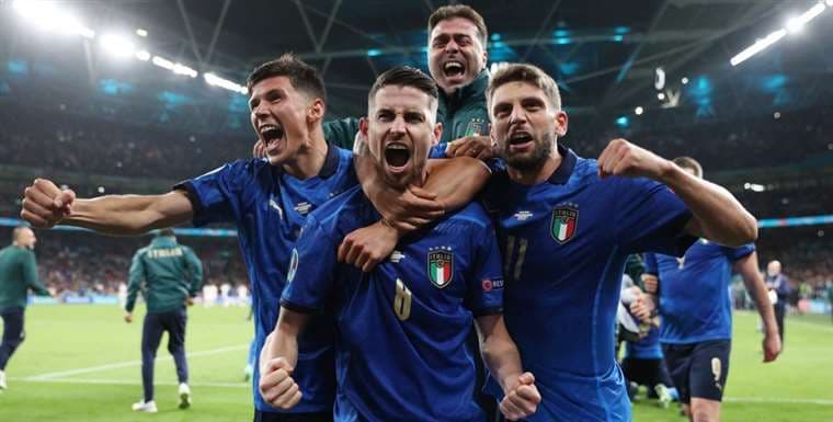 Italia derrota a España y clasifica a la final de la Eurocopa