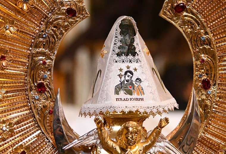 Virgen de los Ángeles estrena vestido inspirado en conmemoración del “año de San José”