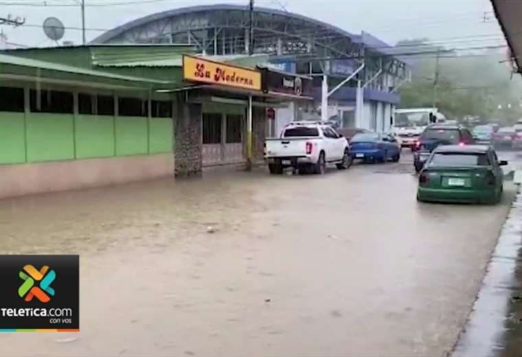Lluvias provocan inundaciones en la Zona Sur