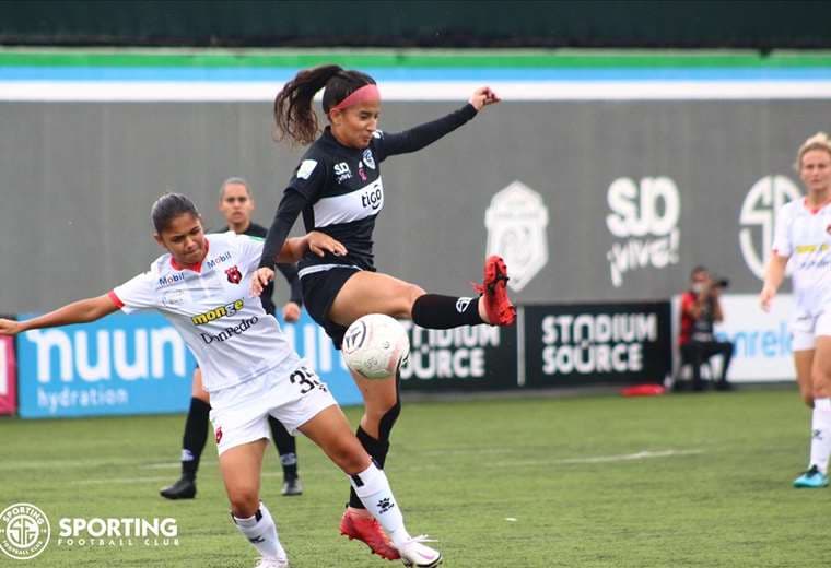 Alajuelense marcha sólido en la cima del fútbol femenino 