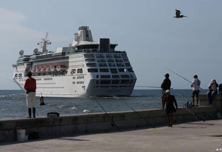 Bahamas no permitirá atracar cruceros sin viajeros vacunados
