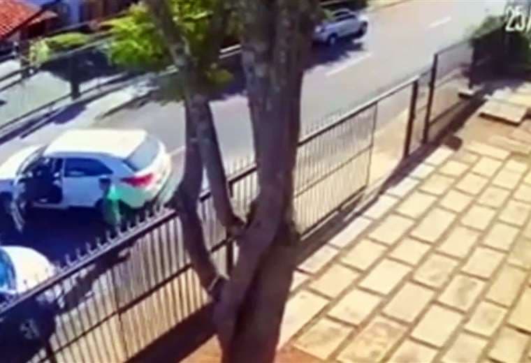 Video: abogado atropella a mujer durante pelea en carretera