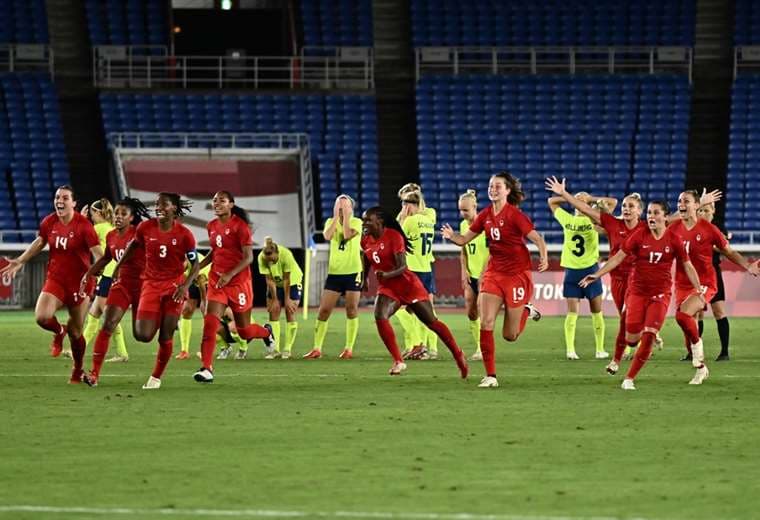 Canadá vence 3-2 por penales a Suecia y obtiene su primer oro en fútbol femenino