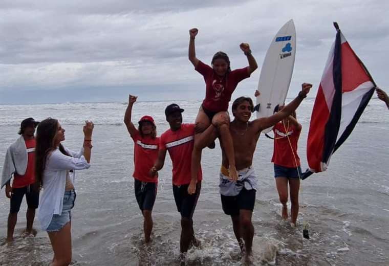 Costa Rica arrasa con los premios individuales en Centroamericano de Surf 