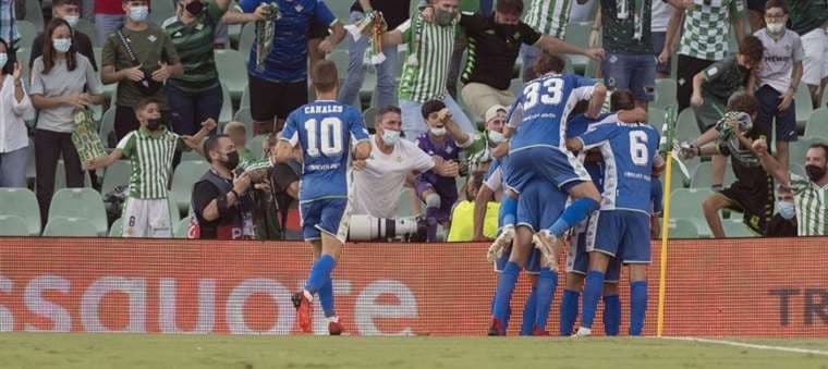 Betis arranca con remontada en Europa League, Real Sociedad con empate