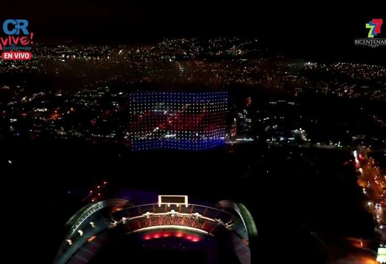 ¿Se lo perdió? Así fue como 500 drones iluminaron la noche del Bicentenario de Costa Rica