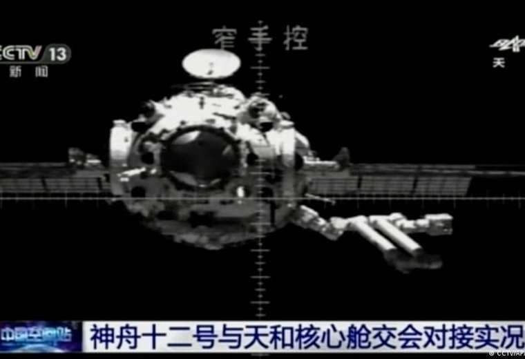 Tres astronautas chinos emprenden el regreso a Tierra