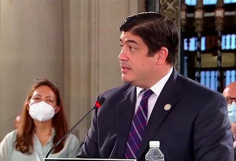 Presidente Alvarado pide en la Celac unir esfuerzos por acceso equitativo de vacunas