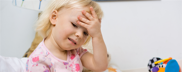 ¿Tiene su hijo mucho dolor de cabeza? Cuide el uso de tecnología