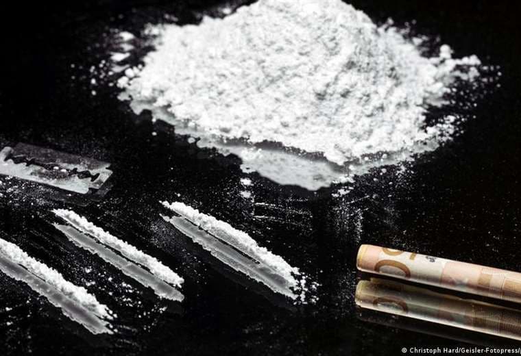 Artista colombiano vende "cocaína digital" en NFT y es censurado en redes sociales