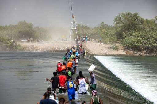EE. UU. elimina política que obliga a buscadores de asilo a esperar en México