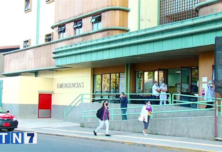 Sindicato critica flexibilización de restricciones pese a situación crítica en hospitales