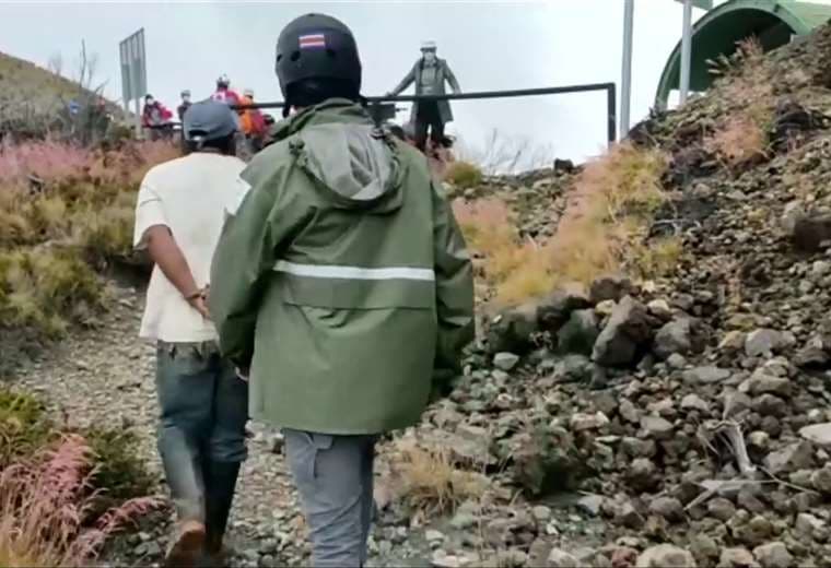 Detienen a hombre por ingresar a zona de alto riesgo en Volcán Turrialba