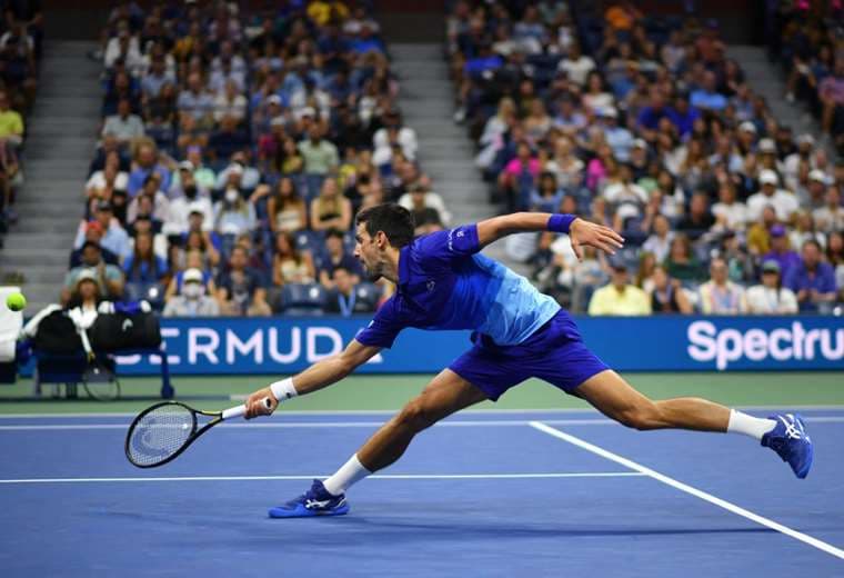 Tsitsipas adelanta a Nadal, Djokovic sigue en cabeza de la ATP