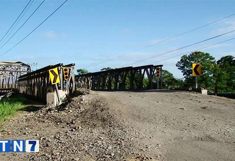 Arreglo definitivo de puente arrasado por lluvias aún no tiene fecha de inicio