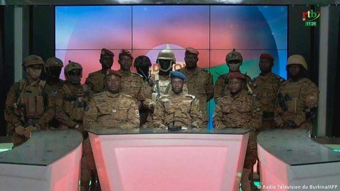 Los militares toman el poder en Burkina Faso
