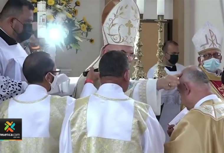 Fieles católicos de San Isidro de El General dieron la bienvenida a su nuevo arzobispo
