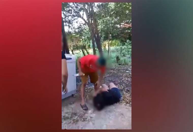 Video: agresor ataca brutalmente a su pareja en Guanacaste