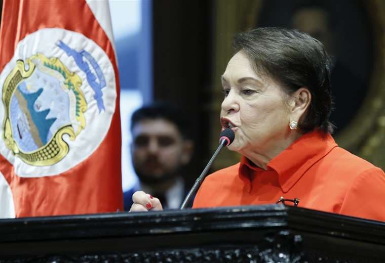 “Ejecutivo no tiene dirección en materia de Seguridad”, dice Gloria Navas en medio de aplausos