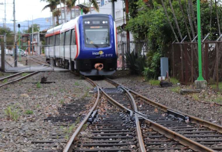 Pasajero es apuñalado dentro del tren en Tibás