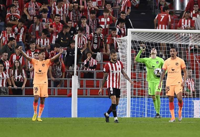 Griezmann sube al Atlético al podio de la Liga