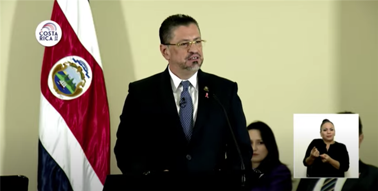 Presidente Chaves descarta nombrar nuevo ministro de Comunicación