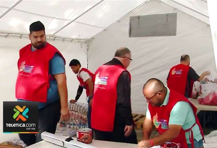 Obras del Espíritu Santo y Teletica reciben comida y ropa para afectados por inundaciones