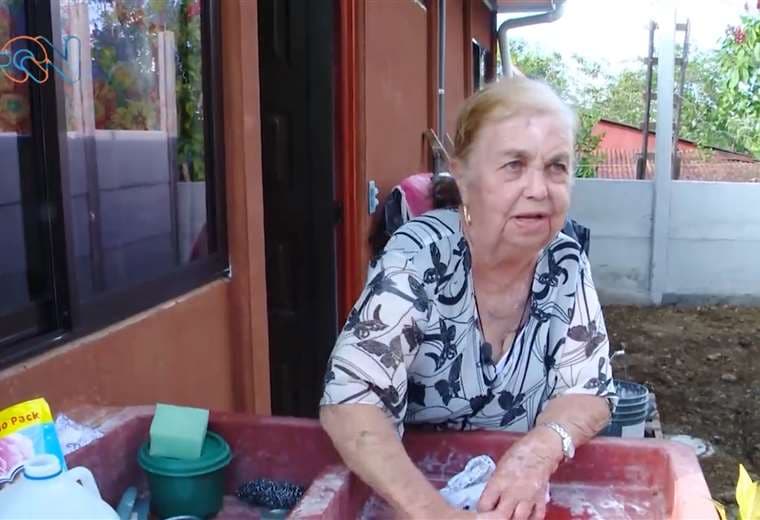 Abuelita de 88 años cumplió su mayor anhelo: obtener un bono de vivienda