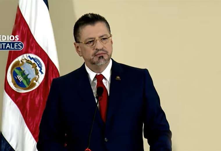 Presidente Rodrigo Chaves ya no viajará a México