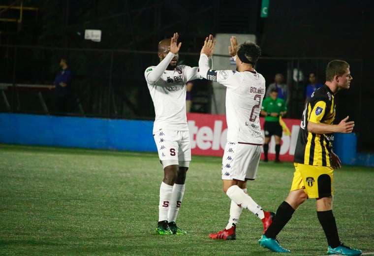 Saprissa aplasta a Uruguay de Coronado en el reencuentro de Bolaños con el gol