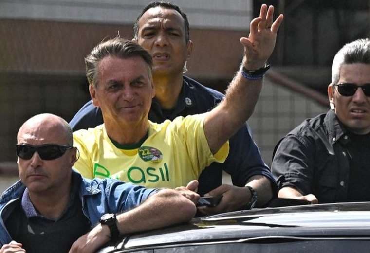 Las razones detrás de la millonaria multa impuesta contra el partido de Bolsonaro 