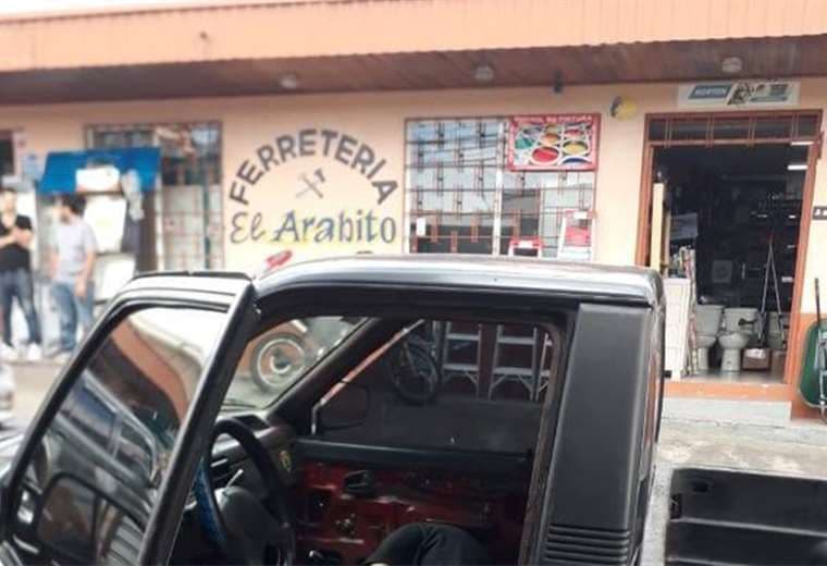 Heredia: Joven muere dentro de carro tras recibir disparo en la cabeza