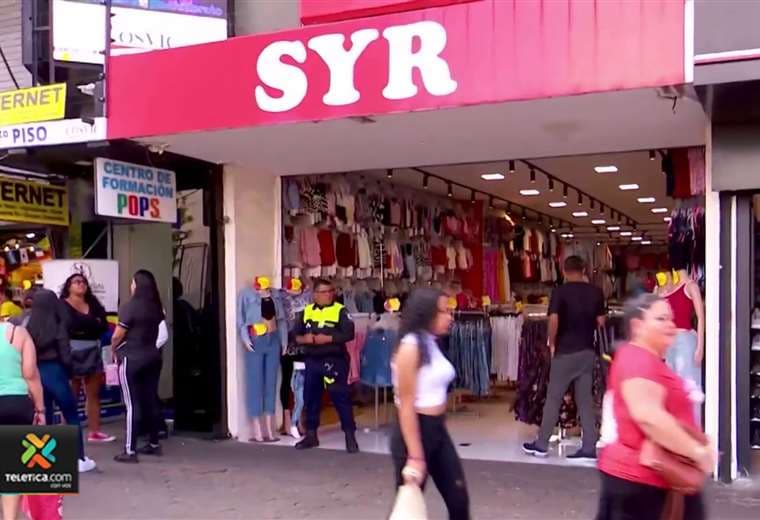 35 extranjeros en situación irregular de tiendas SyR enfrentan proceso migratorio