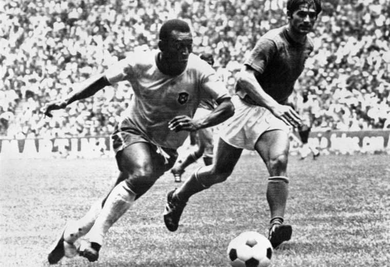 El partido que terminó en caos por la expulsión de Pelé en Bogotá