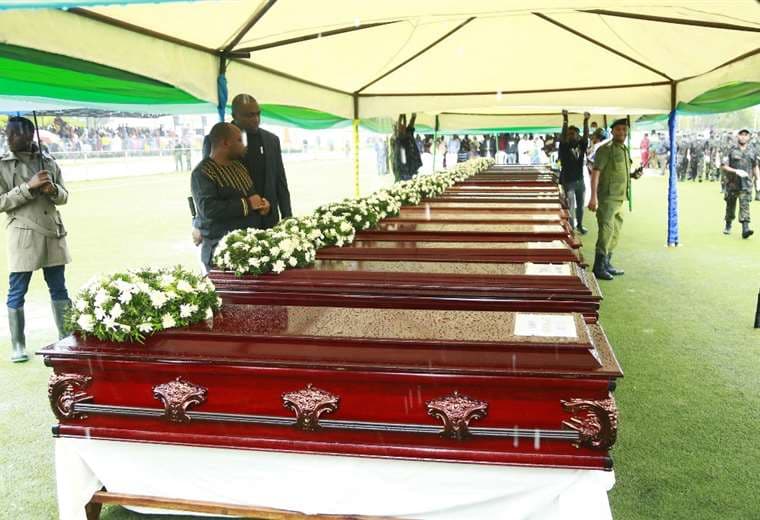 Tanzania rinde homenaje a víctimas de accidente aéreo que dejó 19 muertos