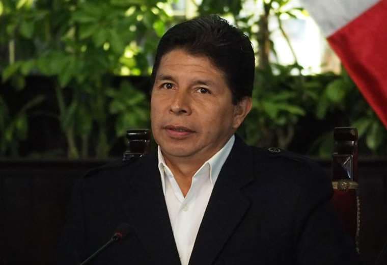 "Humillado y secuestrado": la primera reacción del expresidente de Perú tras su destitución