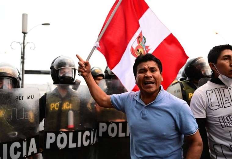 ¿Cuál ha sido el costo económico de las protestas en Perú por salida de Castillo?
