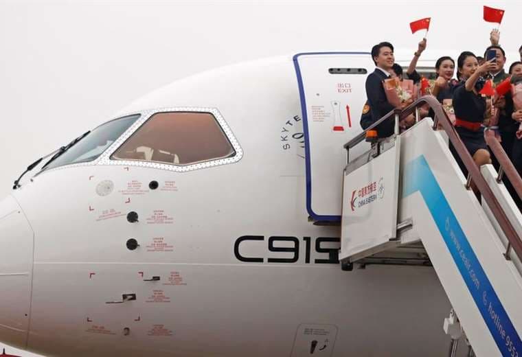 El avión de pasajeros C919 con el que China quiere competir con Boeing y Airbus