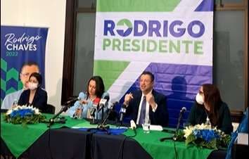 Comisión que investiga financiamiento de campañas pone su mira en el partido de Rodrigo Chaves