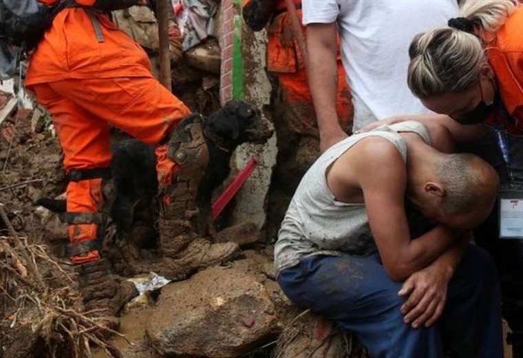 "Fue como una película de terror": más de 100 muertos tras fuertes inundaciones en Brasil