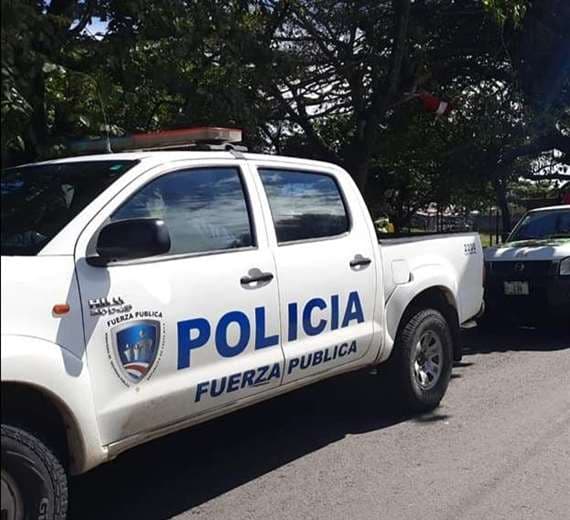 Detienen a dos policías sospechosos de intento de extorsión en Zona Sur