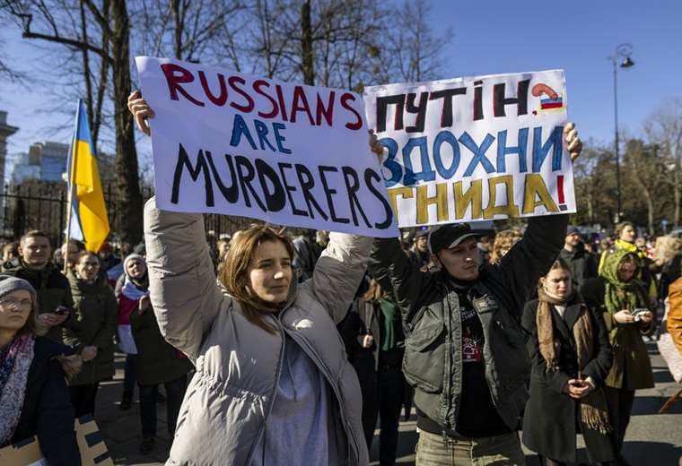 Ucrania acusa a Rusia ante la Corte Internacional de Justicia por planear actos de genocidio