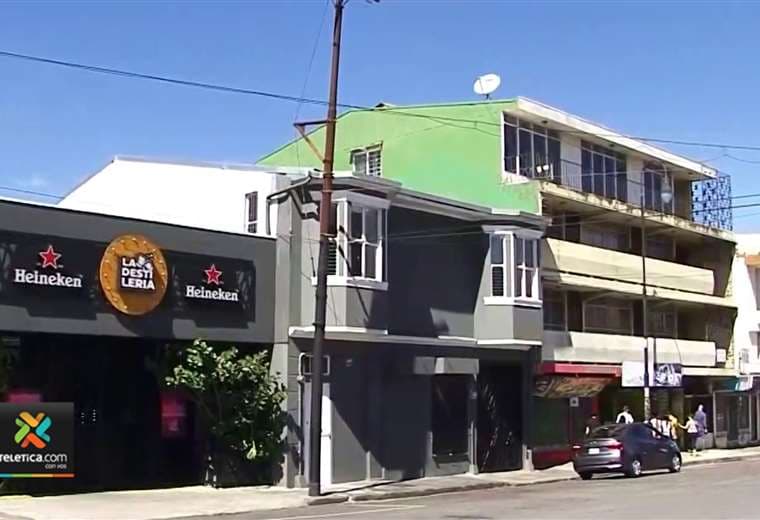 Dueños de bares en 'La Cali' se reúnen con autoridades para prevenir balaceras y robos