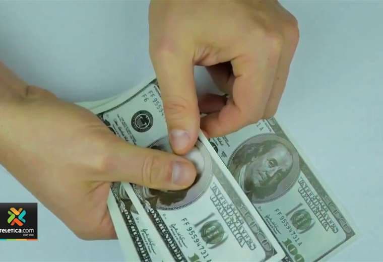 Dólar se vende hasta en ₡664 en varias ventanillas de país